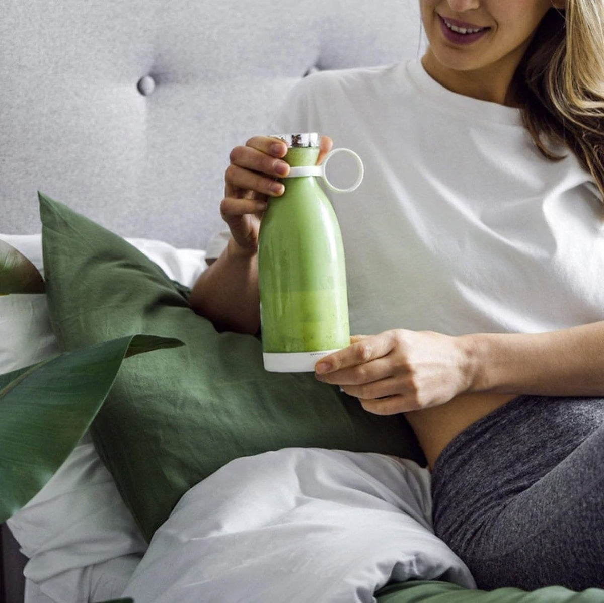Portable Blender Bottle — Fresh Smoothies On the Go, Anytime